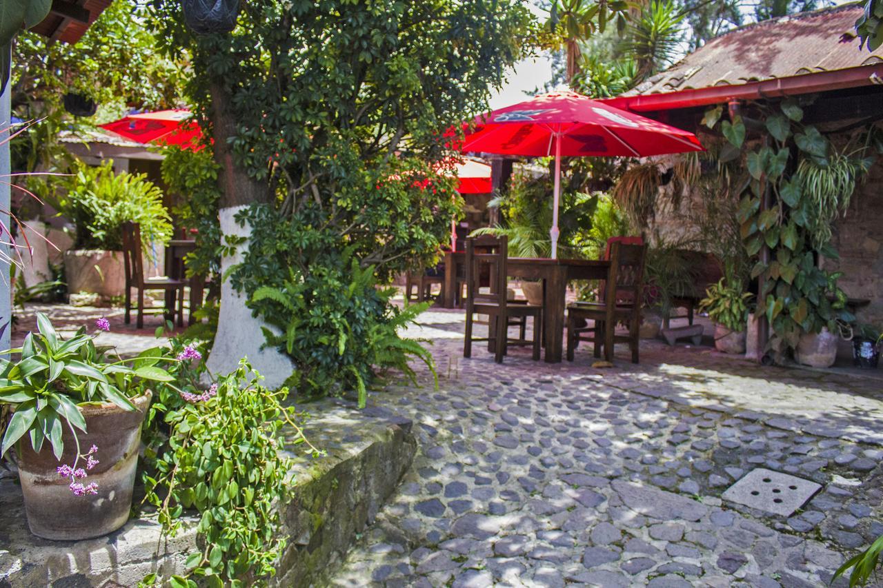 Split Hostel Antigua Exterior photo